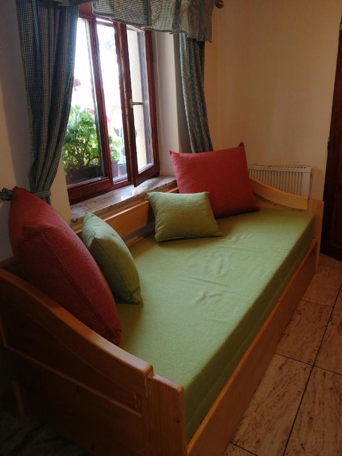 Burg Nad Banskou Stiavnicou Guest House ชเตียฟนิซเก บาเน ภายนอก รูปภาพ