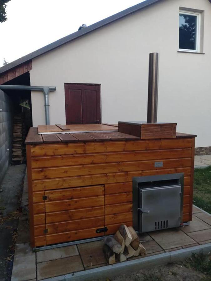 Burg Nad Banskou Stiavnicou Guest House ชเตียฟนิซเก บาเน ภายนอก รูปภาพ